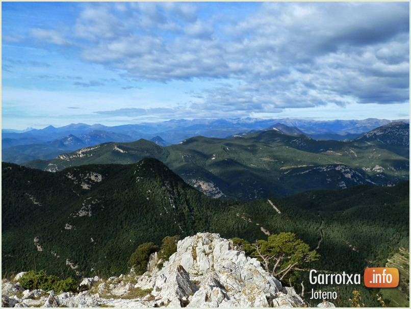 Mare de Deu del Mont, vistes.